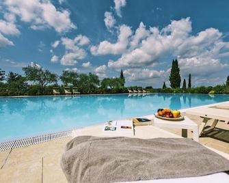 Apartment in Santo Pietro Belvedere With Pool - Capannoli - Piscina
