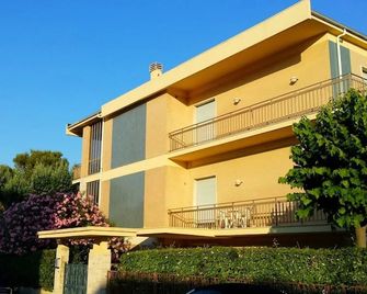 B&B Il Parco Dei Pini - Giulianova - Edificio