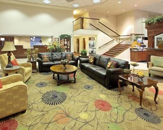 Holiday Inn Express & Suites Corinth By IHG - Corinth - Lobby