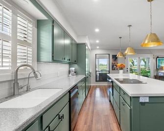 Marsh Mellow House – Peaceful Retreat w/ Shared Dock & Stunning Marsh Views - Ridgeland - Keuken