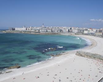 Hotel Riazor - A Coruña - Beach