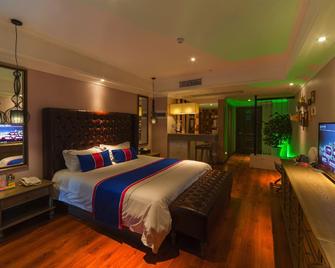 Shewen Hotel (Deyang Hope City) - Deyang - Bedroom