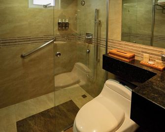 El Dorado Hotel - Cuenca - Baño