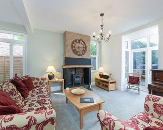 Borrowfield Lodge - Derby - Living room