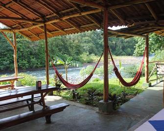 Hostel Islas del Río - Puerto Viejo de Sarapiquí - Patio