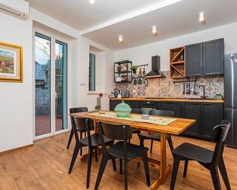 Luxury Berto Home - Taormina - Essbereich