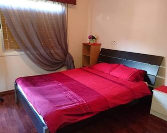 Best location Beach apartment - Limassol - Bedroom