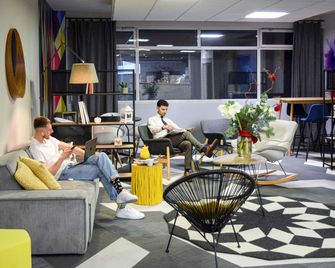 ibis Styles Crolles Grenoble A41 - Crolles - Edificio