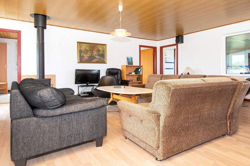 10 person holiday home in Harboøre-By Traum – Lemvig