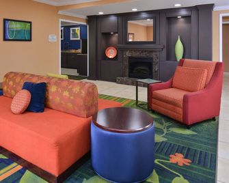 Fairfield Inn & Suites by Marriott Gulfport - Gulfport - Living room