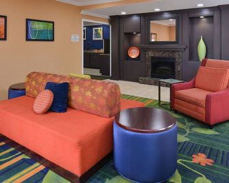 Fairfield Inn & Suites by Marriott Gulfport - גולפורט - סלון