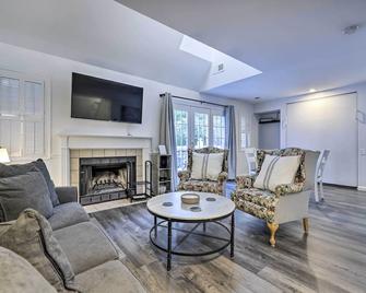 Norwich The Villas Near Mohegan Sun Casino - Norwich - Living room