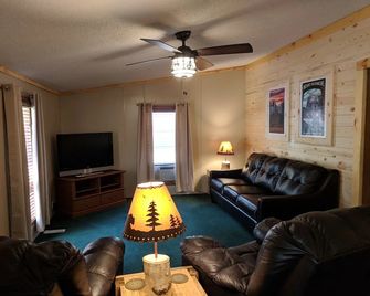 Allen Gulch Cabins - Hill City - Wohnzimmer