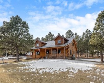East Pines :Modern Cabin in nature - Hermosa - Building