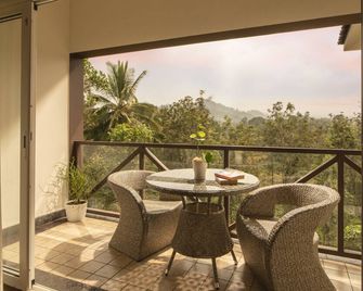 Jeevess Retreat Wayanad - Tariyode - Balkon