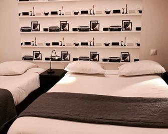 Hotel Beausejour - Marseille - Bedroom