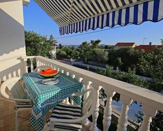 Apartments Verica - Sukošan - Balkón