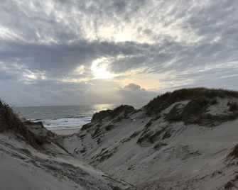 Renovated summer house close to the North Sea pure hygge! New E-car connection! - Hvide Sande - Accommodatie extra