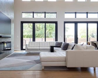 Modern Luxury Wit Saltwater Pool Abodebucks - San Luis - Sala de estar