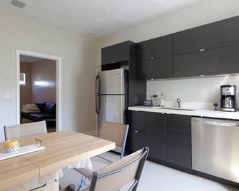 Extra Large Apartment + Free Parking - Miami - Kitchen