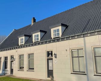 B&B Catharinenburg Golf & Wellness - Stellendam - Edificio