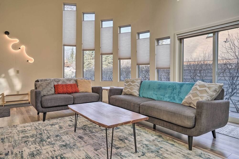 Cozy Anchorage Retreat - Near Hiking and Dtwn! - אנקוראג' - סלון