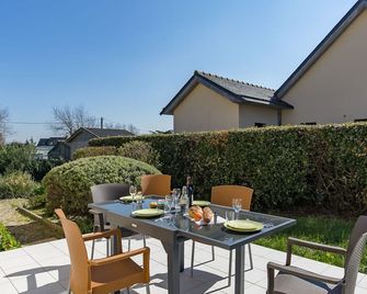 Holiday Home L'Hermine by Interhome - Plouescat - Patio