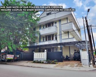 Jo Duri Kosambi Syariah - Yakarta - Edificio