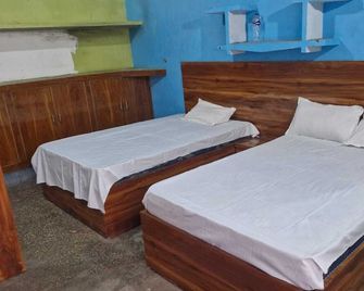 Hanumant Kripa Guest House - Ayodhya - Habitación