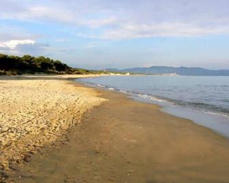 Villaggio Turistico Airone - Sassetta - Spiaggia