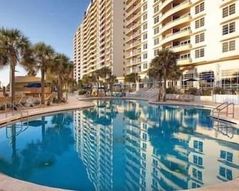 Wyndham Ocean Walk - Biển Daytona - Bể bơi