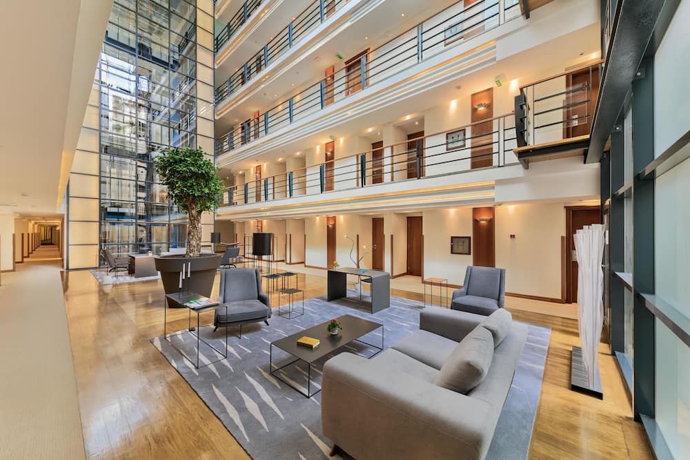 Hotel Dubrovnik - זאגרב - לובי