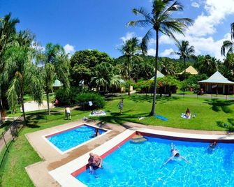 Nomads Airlie Beach - Airlie Beach - Pool