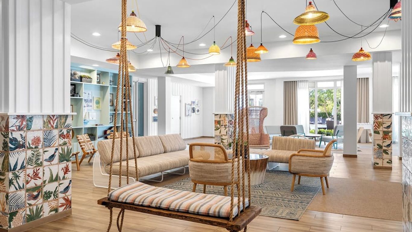 Blue Flamingo Resort Key West