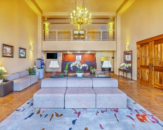 Quality Inn & Suites - Rimbey - Lobby