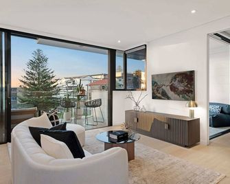 The Loft by Coast Hosting - Terrigal - Living room