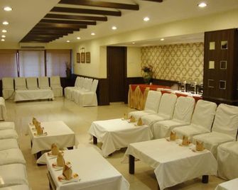 Hotel Darshan Towers - נגפור - טרקלין