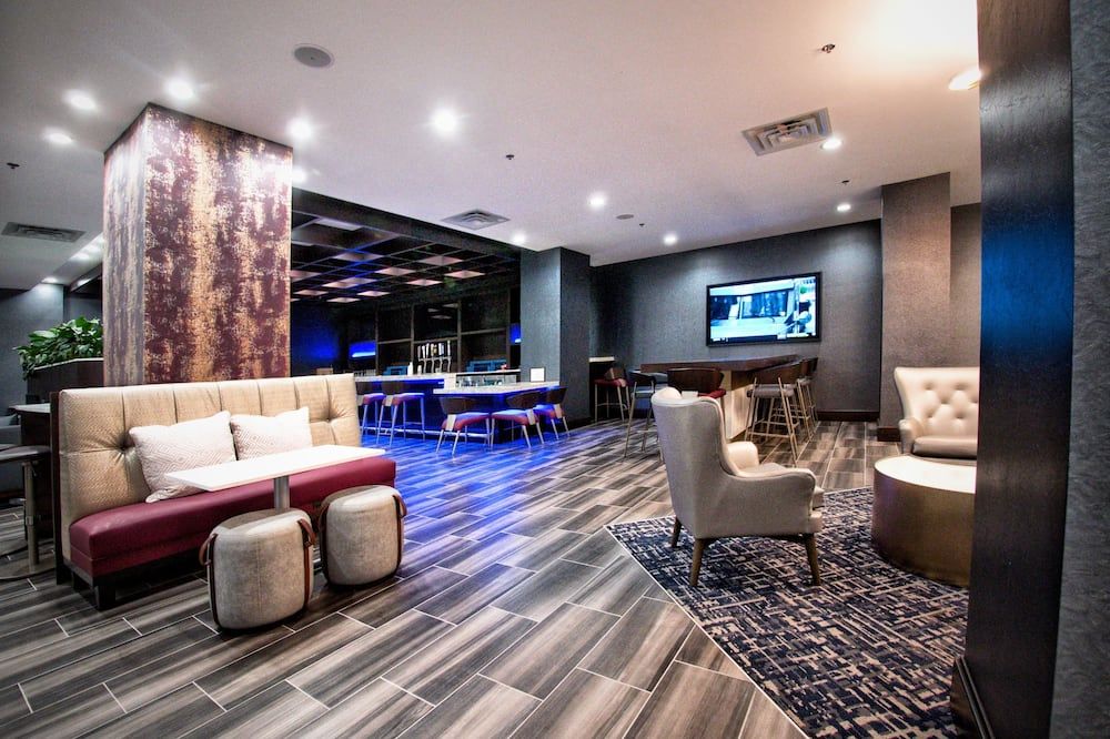 Embassy Suites by Hilton Oklahoma City Northwest - אוקלהומה סיטי - טרקלין