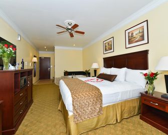 Best Western Lone Star Inn - Edna - Bedroom