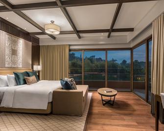 Anya Resort - Tagaytay - Yatak Odası