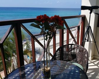 Beachfront - Relaxing Views - Speightstown - Restoran