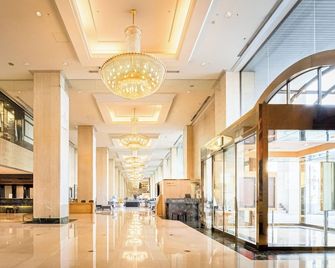 إيه إ إيه كراوان بلازا ماتسوياما باي آيتش جي - ماتسوياما - ردهة