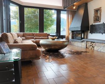Luxus-Landhaus im Schwarzwald/Baiersbronn mit Pool - Baiersbronn - Living room