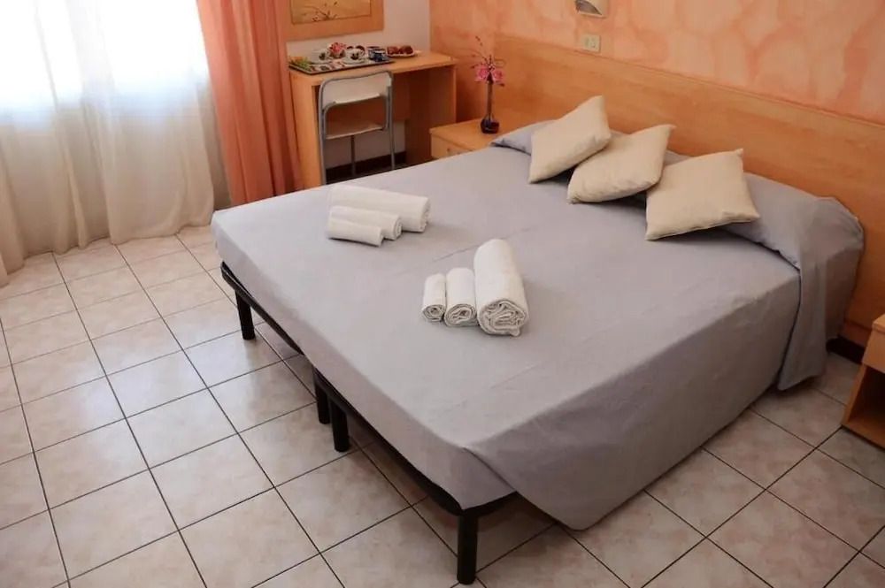 Hotel Jolanda - בלאריה איג'אה מרינה - חדר שינה