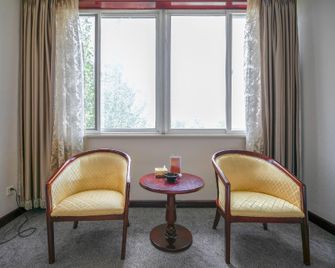 Butterfly Spring Hotel - Beijing - Bedroom