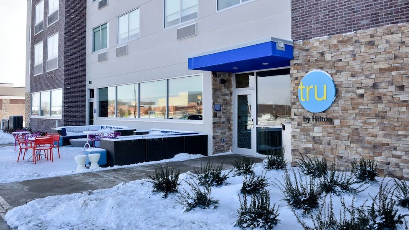 Tru by Hilton Lawrence