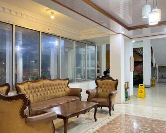 New Wijaya Hotel - Yogyakarta - Lobby
