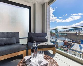 Hemingway Collingwood - Lux Apartment with parking - Collingwood - Балкон