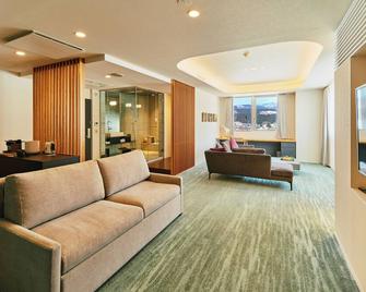 Hotel Yutoria Fujisato - Fujisato - Living room