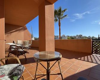 B2 Bajo con terraza de 32 m2 en Playa Granada - Motril